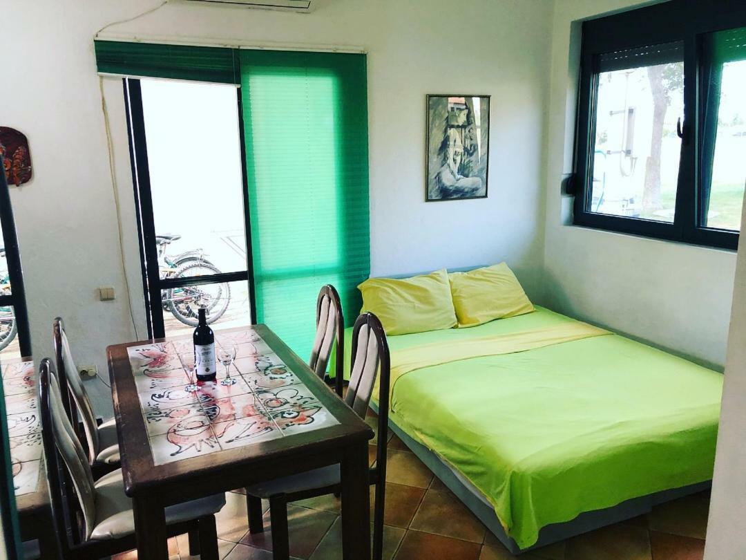 Apartments Afrodita Bar Luaran gambar
