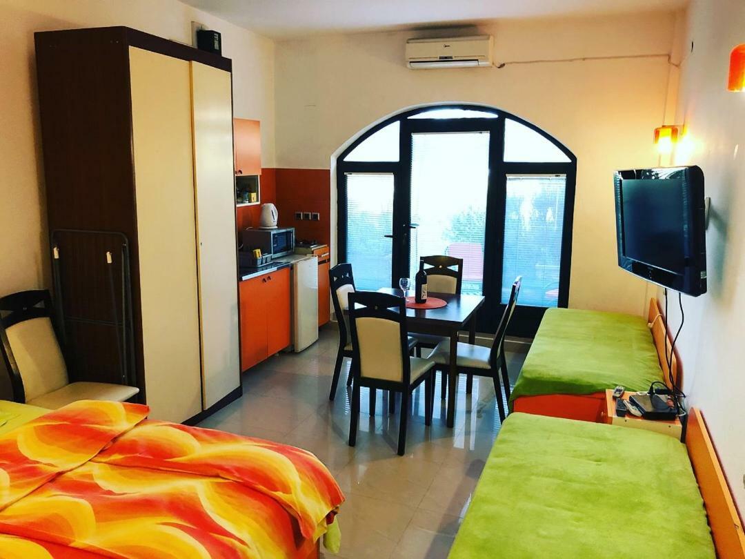Apartments Afrodita Bar Luaran gambar
