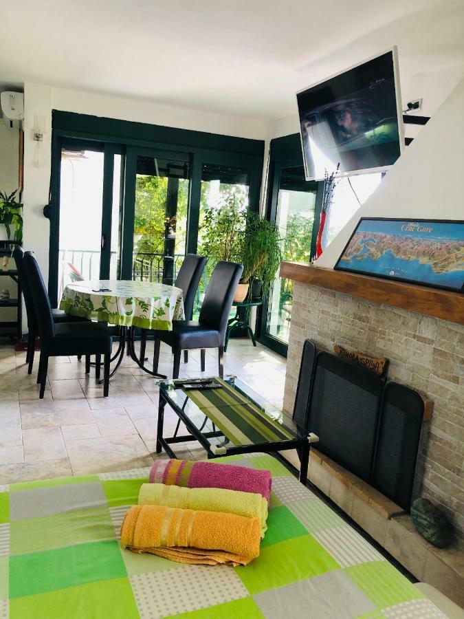 Apartments Afrodita Bar Luaran gambar