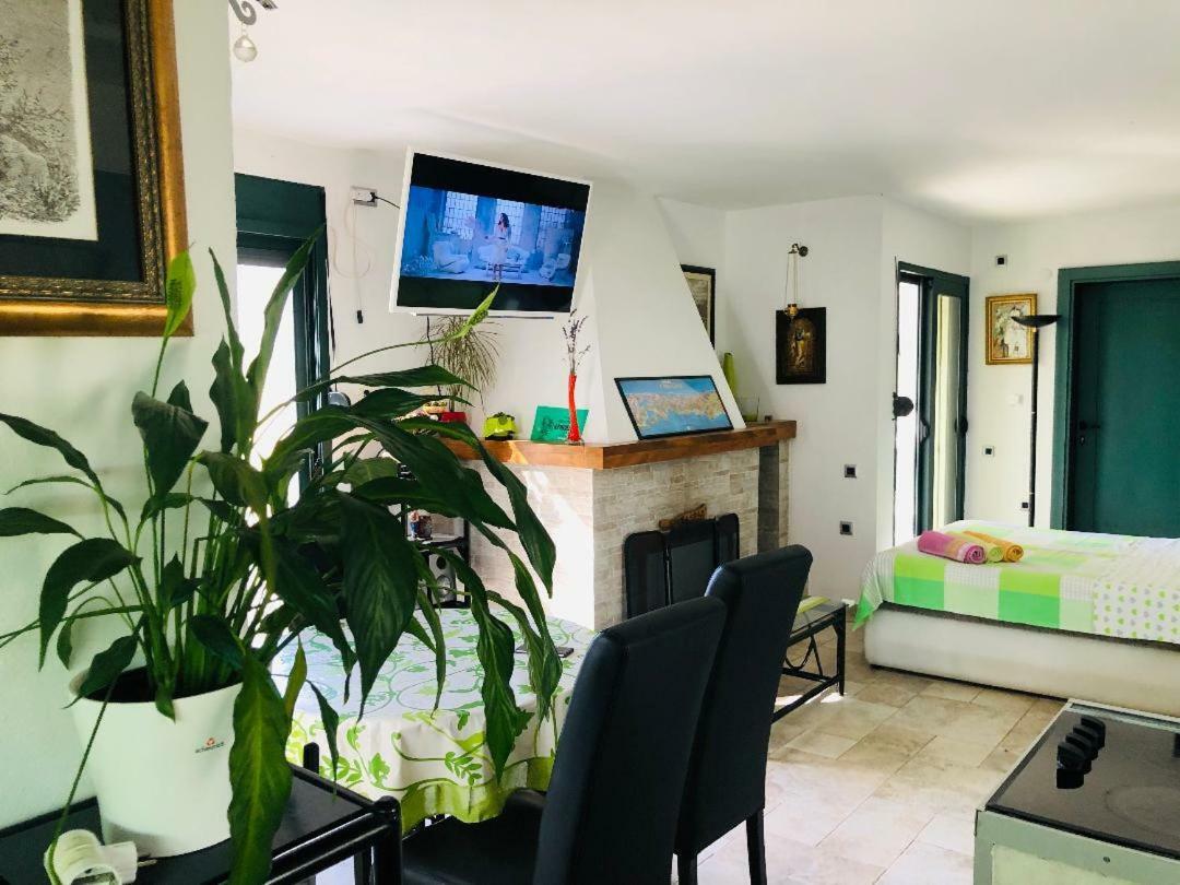 Apartments Afrodita Bar Luaran gambar