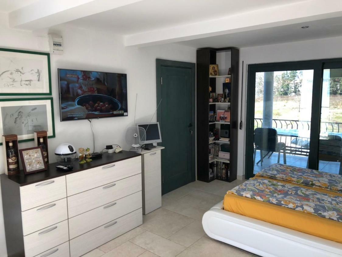 Apartments Afrodita Bar Luaran gambar